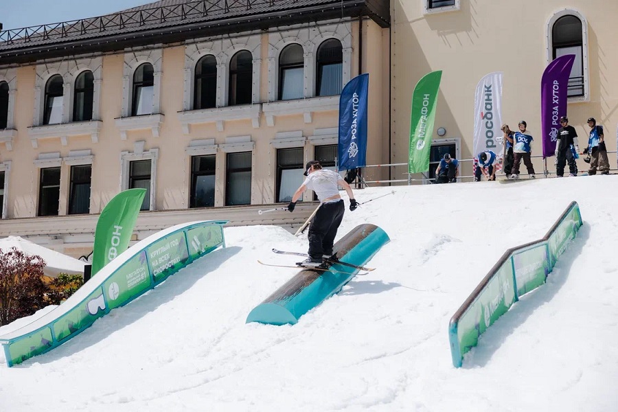 elin hotsnow high 9240