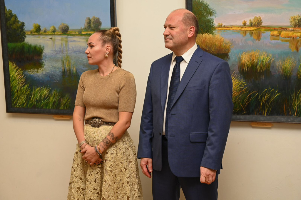 Skrjebin go to exhibition