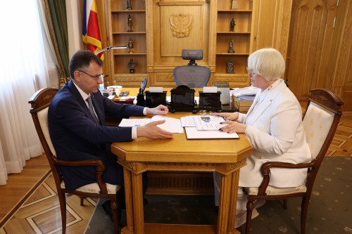 Slusar and brutto contracts