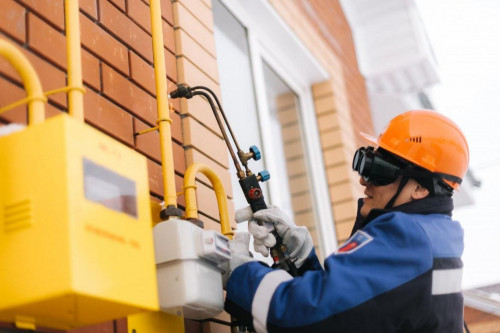 Slusar and home gas go on