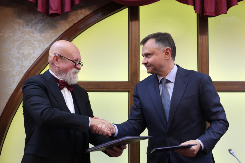 Slusar met Arhnasledie