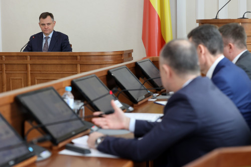 Slusar said about Azov