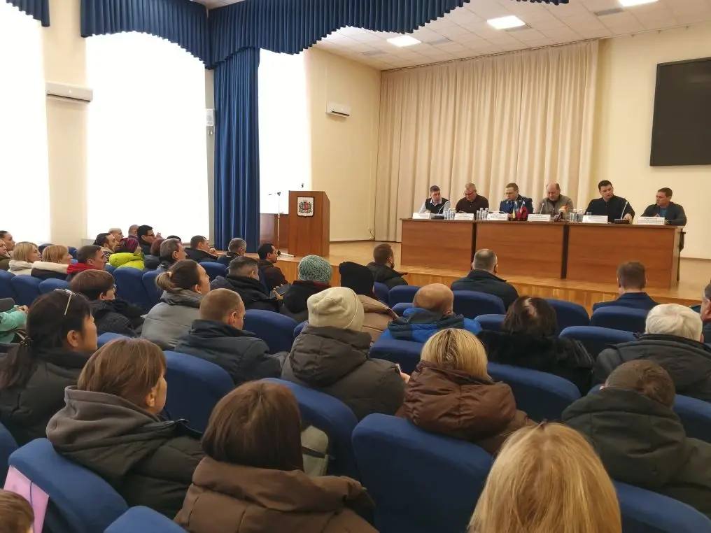 Srkijabin met people