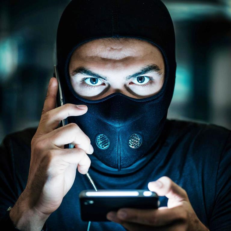 Мошенники Фото сгенерировано нейросетью GigaChat от Сбера 2